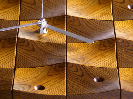 ００３、木の壁掛け時計「頂」１−３.jpg